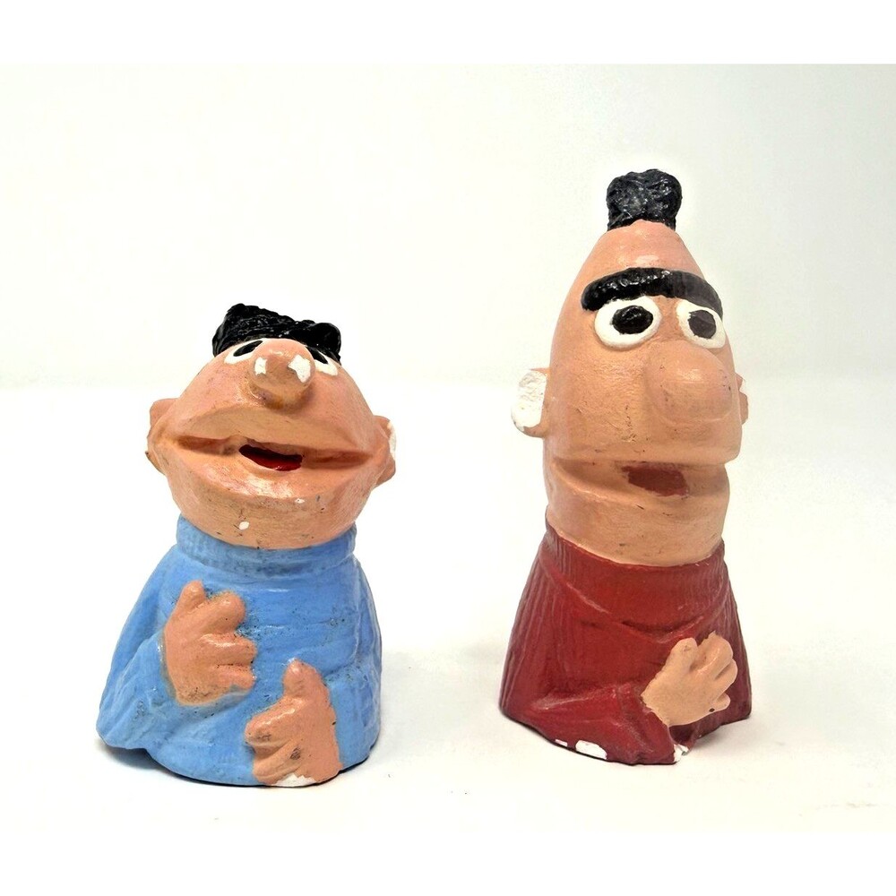 Vintage Bert Ernie Hand Painted Plaster Chalkware 2+ in Figurines Chipped